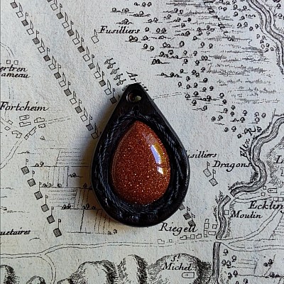 Pendentif pierre du soleil
